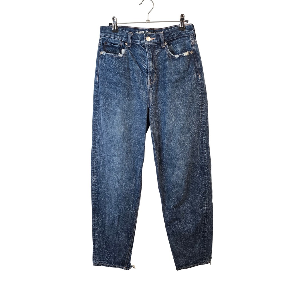 American Eagle Relaxed Mom Jean Women 2 Blue Distressed High Rise Raw Hem